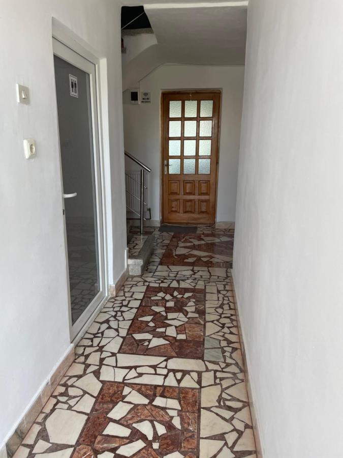 Cazare Vila Maria Apartment Curtea De Arges Luaran gambar